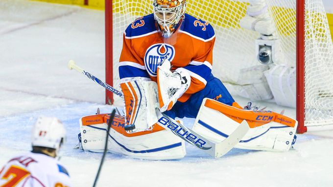 Michael Frolík si v dresu Calgary připsal první hattrick v NHL.