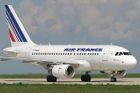 Stávka letušek Air France zruší dva ze šesti letů mezi Prahou a Paříží