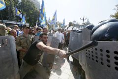 Bylo to jako na frontě, popisují svědci krvavý útok v Kyjevě