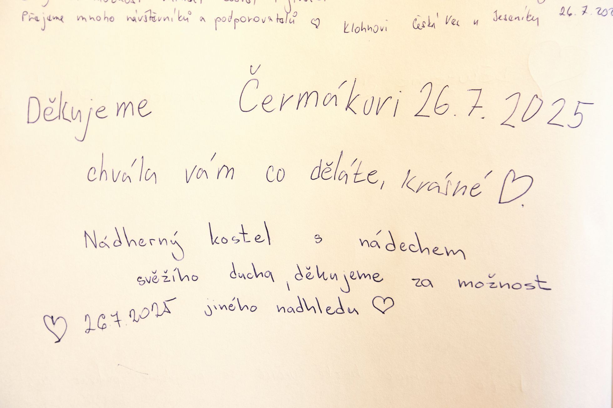 Chotěvice, Karin Babinská,režisérka, herečka, spisovatelka písničkář, herec, Richard Krajčo, frontman kapela Kryštof, Kostel sv. Petra a Pavla, umění,  pop art