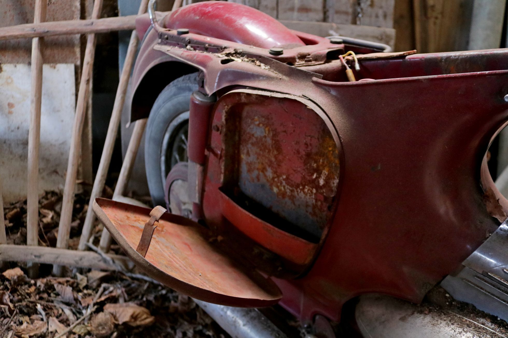 Jawa 250 panelka na renovaci, 1. díl nález ve stodole