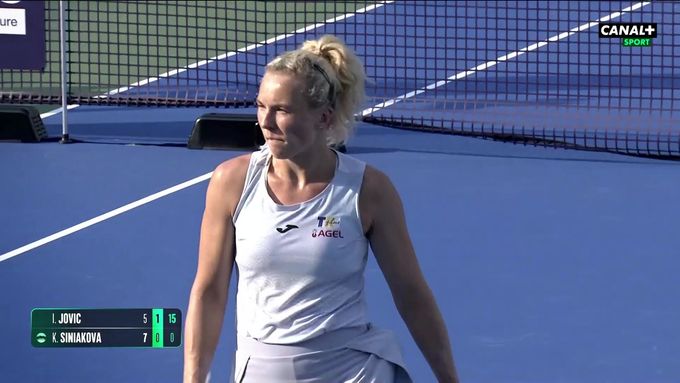 Sestřih zápasu Siniaková - Jovicová na turnaji ve Wu-chanu 2025