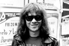 Zemřel bubeník slavné punkové skupiny The Ramones