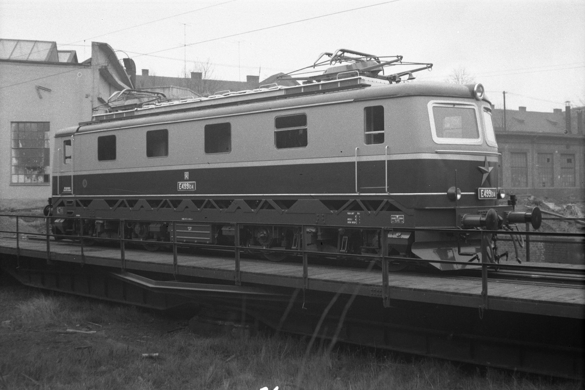 Elektrická lokomotiva Škoda E 499.1 Bobina
