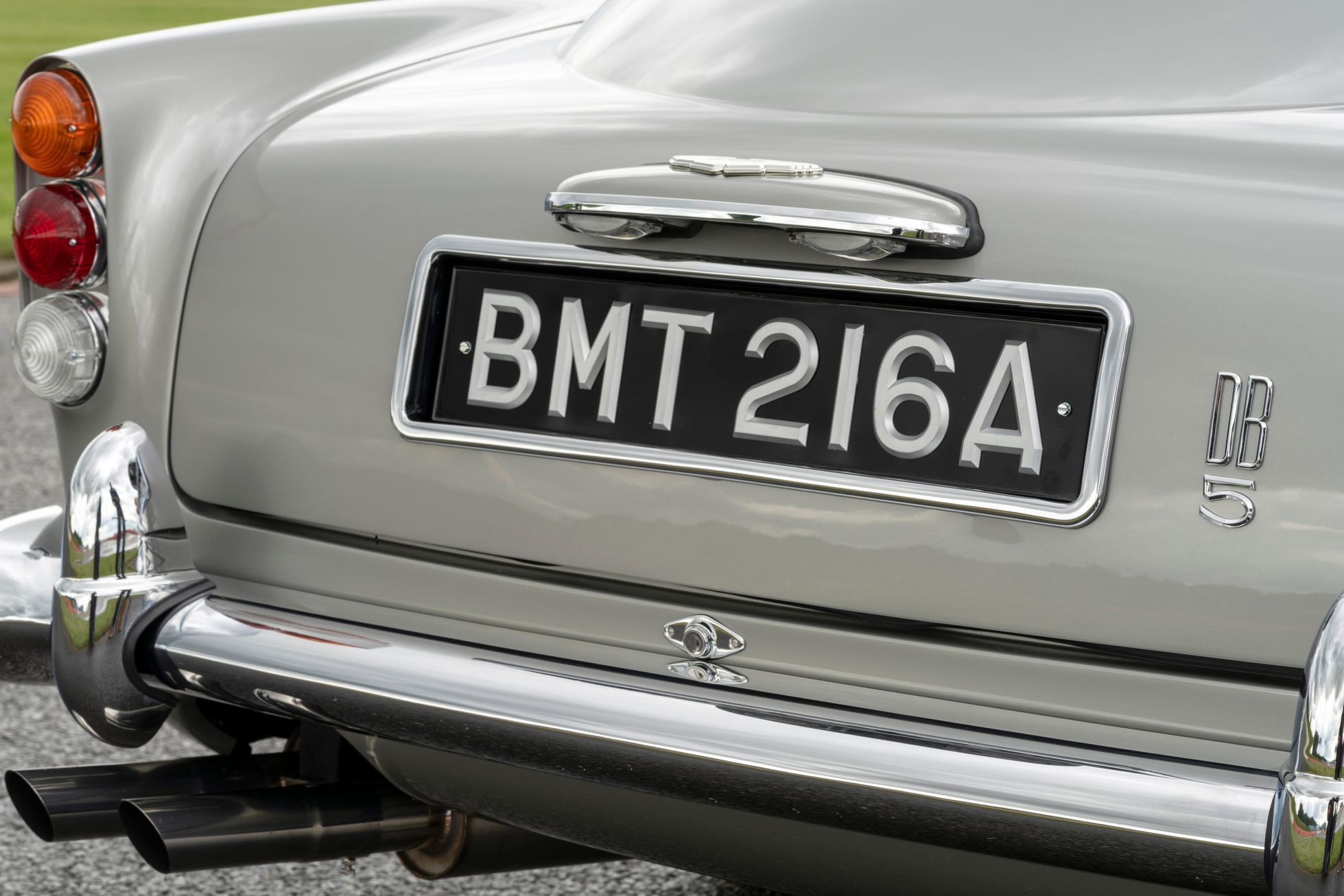 Aston Martin DB5 Bond Continuation