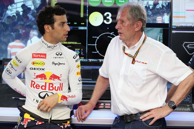 F1, VC Malajsie 2014:  Daniel Ricciardo a  Dr Helmut Marko, Red Bull