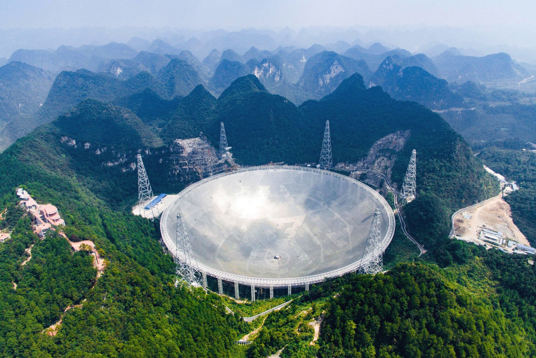 Čína - vesmír - teleskop