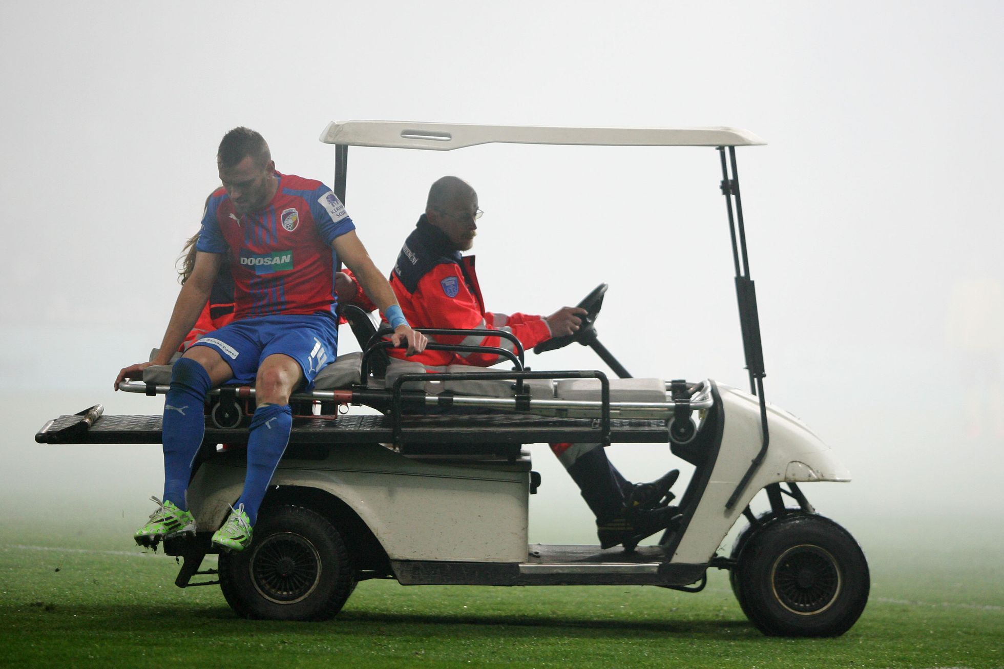 Plzeň - Sparta 2:0, zraněný Radim Řezník