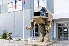 Kalašnikov představil nového robota. Rusové z něho mají legraci, ať radši spáchá sebevraždu, píší