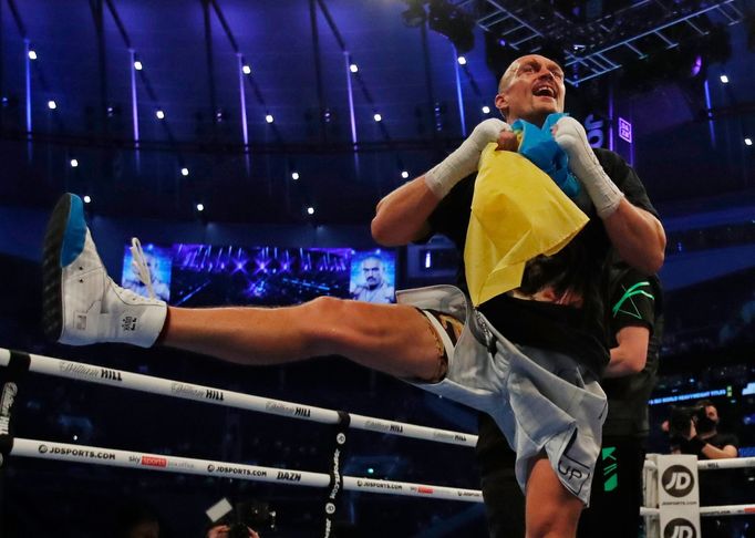 Oleksandr Usyk při zápase s Anthonym Joshuou