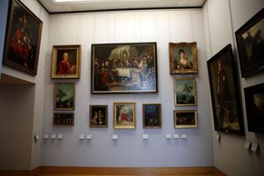 Louvre vystavuje obrazy ukradené nacisty. Pro vypátrání dědiců by mohl udělat víc, tvrdí kritici