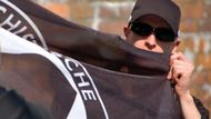 Přívrženec antifašistické organizace Antifa