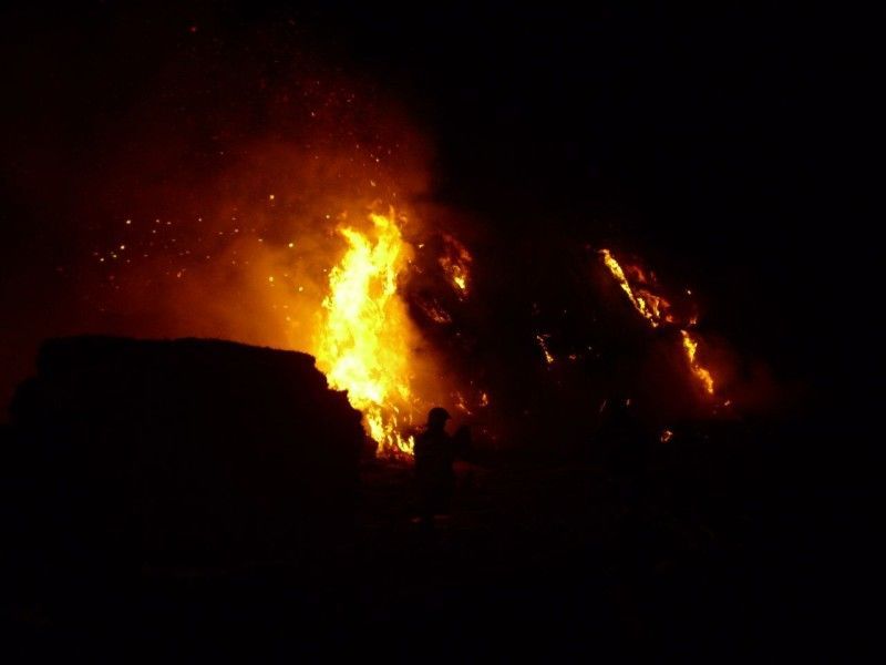 Požár stohu u Nepolis