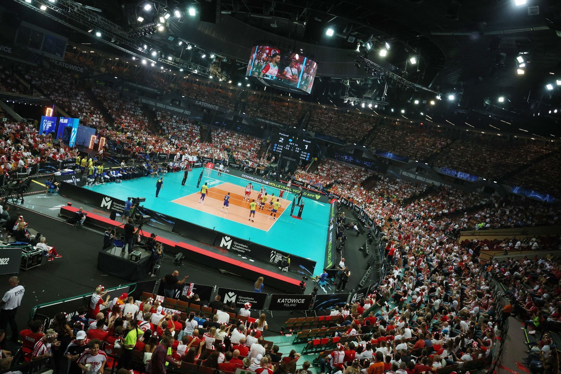 Katovická hala Spodek při semifinále Polsko - Brazílie na MS volejbalistů 2022