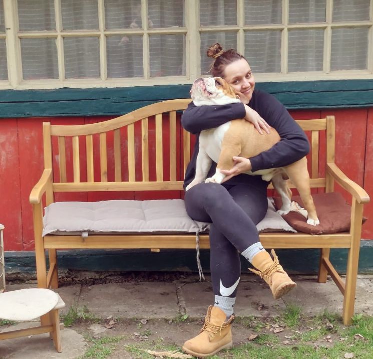 chalupa uprostřed lesa, les, chata, chalupa