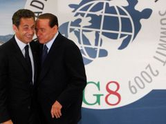 Italský premiér a francouzský prezident Nicolas Sarkozy.