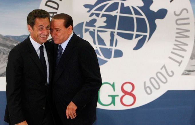 Italský premiér a francouzský prezident Nicolas Sarkozy.