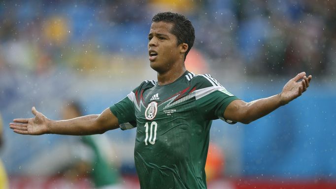 Mexičan Giovani Dos Santos po neuznané brance na MS