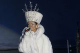 Role pomyslné sněhové královny Vysočiny se při slavnostním zahájení ujala herečka Ivana Vaňková, která také zazpívala na úvod českou hymnu.