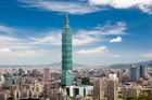 Desátou nejvyšší stavbou světa se chlubí tchajwanské město Tchaj-pej. Budova o sto jednom patře si podobně jako Burdž Chalífa nedávno připomínala výročí. Mrakodrap Tchaj-pej 101 byl slavnostně otevřen před patnácti lety, 31. prosince 2004. Je vysoký 509 metrů.