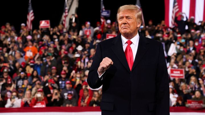 Trumpova prominentního kritika vypískali. Exprezident u republikánů dál upevňuje vliv; Zdroj foto: Reuters