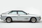 Audi Quattro Turbo z roku 1982 je ještě vzácnější. Na prodej je v perfektním stavu, ale s obrovským nájezdem 203 000 km. Cena: 1 499 000 Kč.
