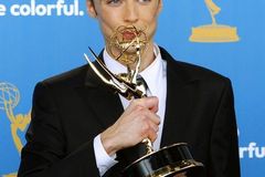 Emmy nečekaně vyhráli Sheldon Cooper a Al Bunda