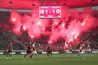 Nechoďte, pokud jste nemocní či po návratu z Itálie, žádá Slavia fanoušky před derby