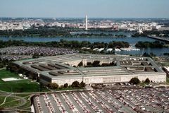 Číňané si staví vlastní a větší Pentagon, na nákupy