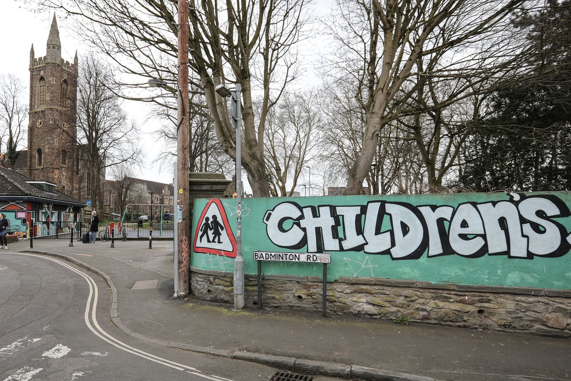 Bristol, anglické město proslulé Banksym a graffiti