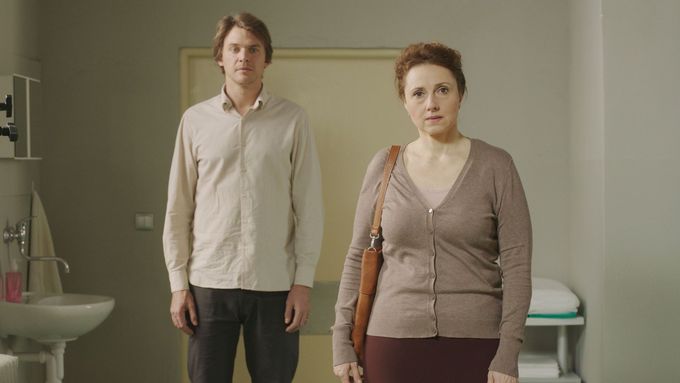 Matku a syna ve filmu hrají Zuzana Mauréry a Vojtěch Dyk.