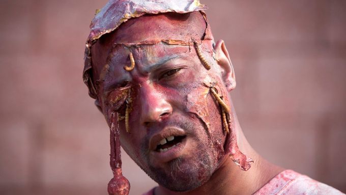 Pochod zombie: Oživlé mrtvoly soutěžily v pojídání mozků