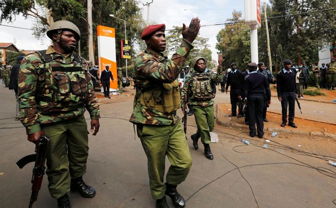 Policisté v Nairobi.