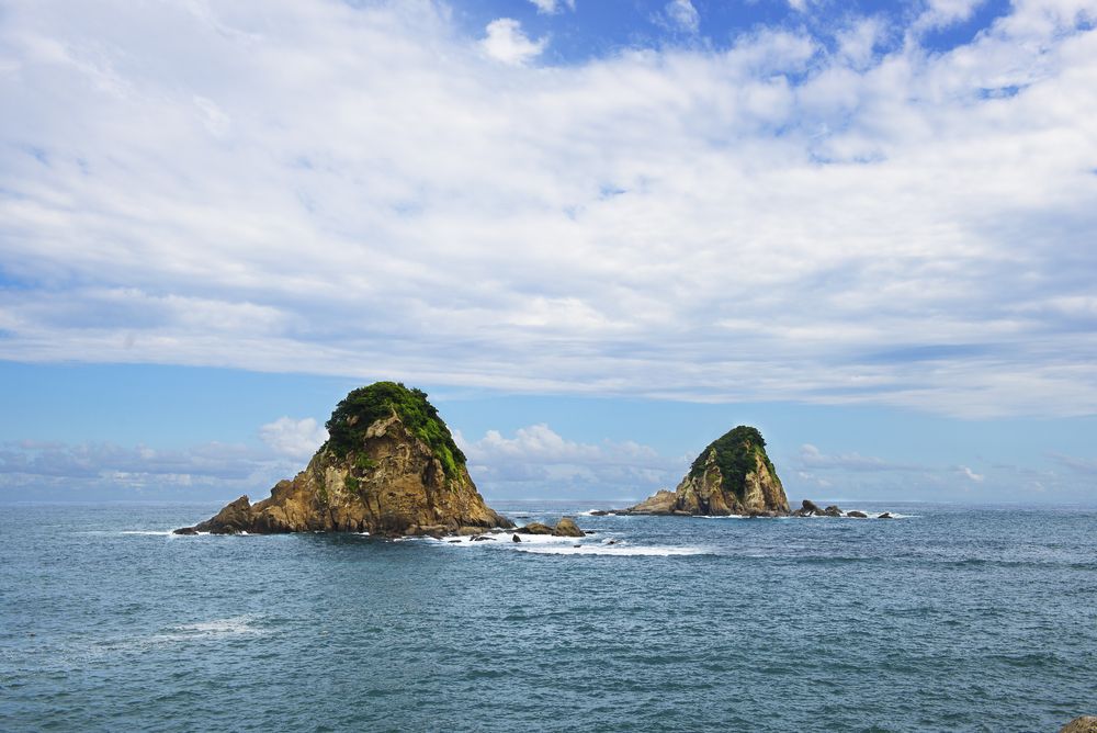 Malé ostrovy, ostrůvky, Japonsko, ilustrační foto.