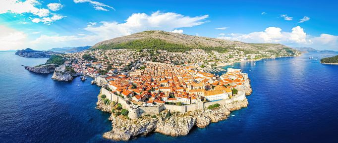 Dubrovník, Chorvatsko. Pohled na různé městské aglomerace ve světě.