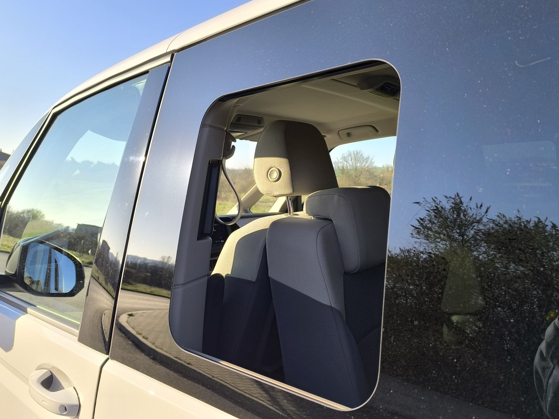 Volkswagen Multivan plug-in 2025