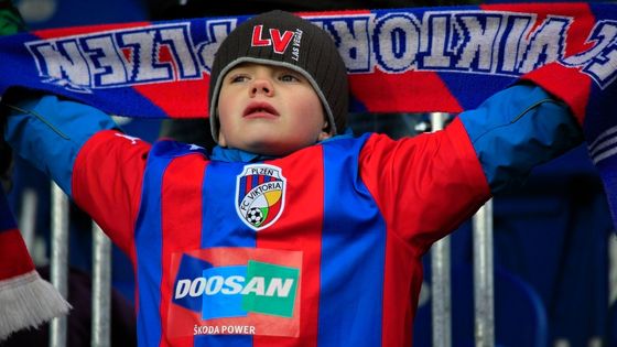 Viktoria Plzeň znovu utíka Spartě na rozdíl pěti bodů. Doma v poklidném tempu přehrála utrápený Liberec 2:0.