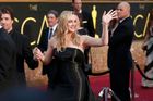 Hvězda Titanicu Kate Winsletová si zahraje v pokračováních Cameronova Avatara