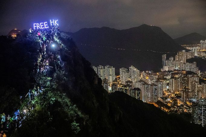 Snímky z loňských protestů v Hongkongu přinesly fotoreportérovi agentury Reuters prestižní Pulitzerovu cenu. 4. 5. 2020