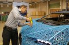 Foto: Na návštěvě za Bugatti Chiron, které má v rodném listu továrnu na Lego kostky