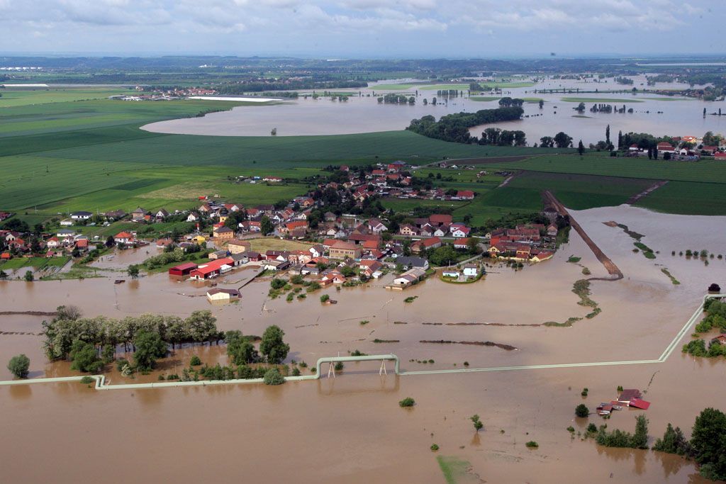 Letem nad zatopeným světem