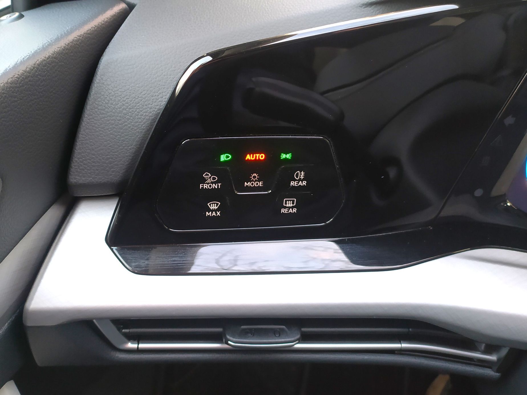 Volkswagen Golf 1.0 eTSI (2022)