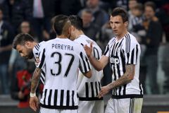 Fotbalisté Juventusu získali proti Carpi desátou výhru v řadě