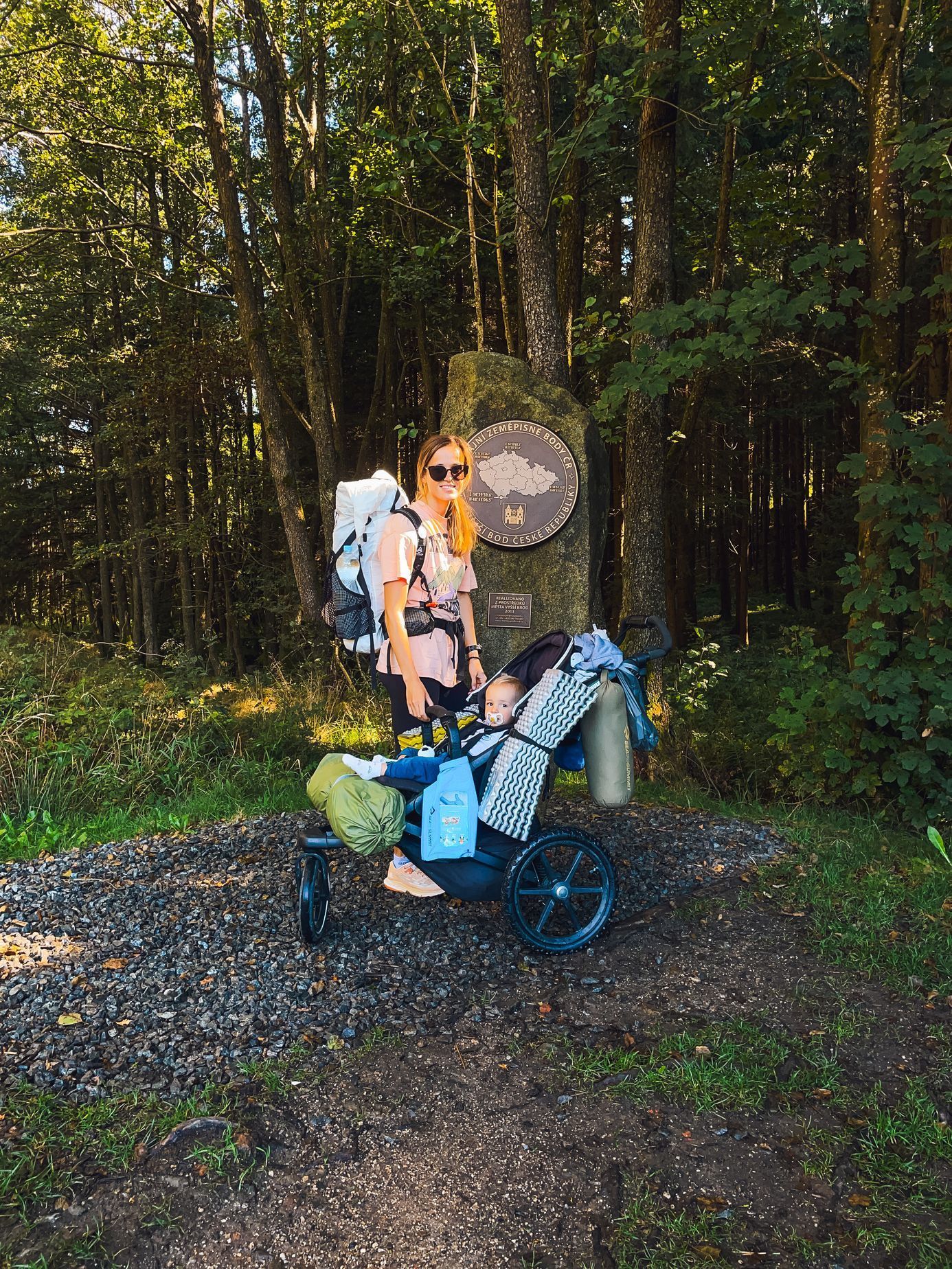Hanka šla část Stezky Českem s malým synem v kočárku