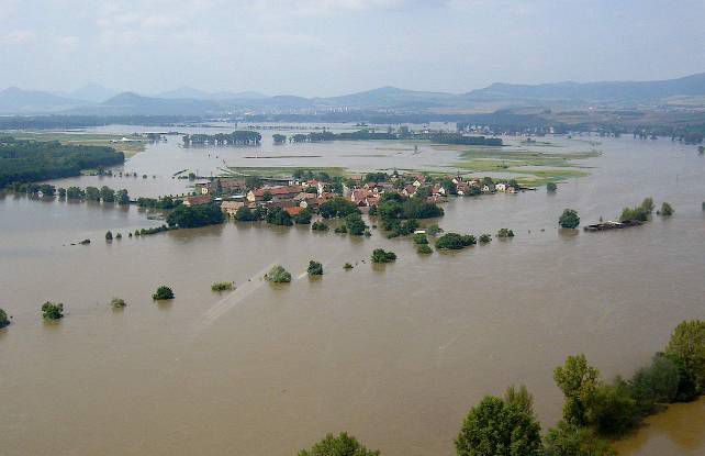 Foto: Povodně v roce 2002/ Povodí Labe