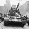 Praha, Václavské náměstí, srpen 1968, okupace, tank