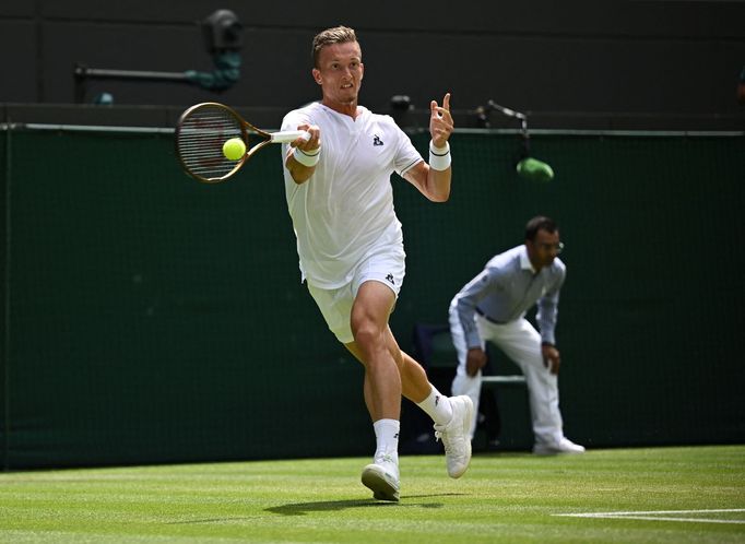 Jiří Lehečka v osmifinále Wimbledonu 2023.