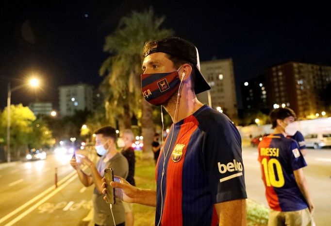 Fanoušci Lionela Messiho protestují proti jeho odchodu z Barcelony