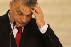 Už ani jediný cent na migranty, bouří se proti rozpočtu EU Orbán. Hrozí, že ho zablokuje