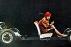 Automobilka toto uspořádání zdůrazňovala i na reklamních fotografiích